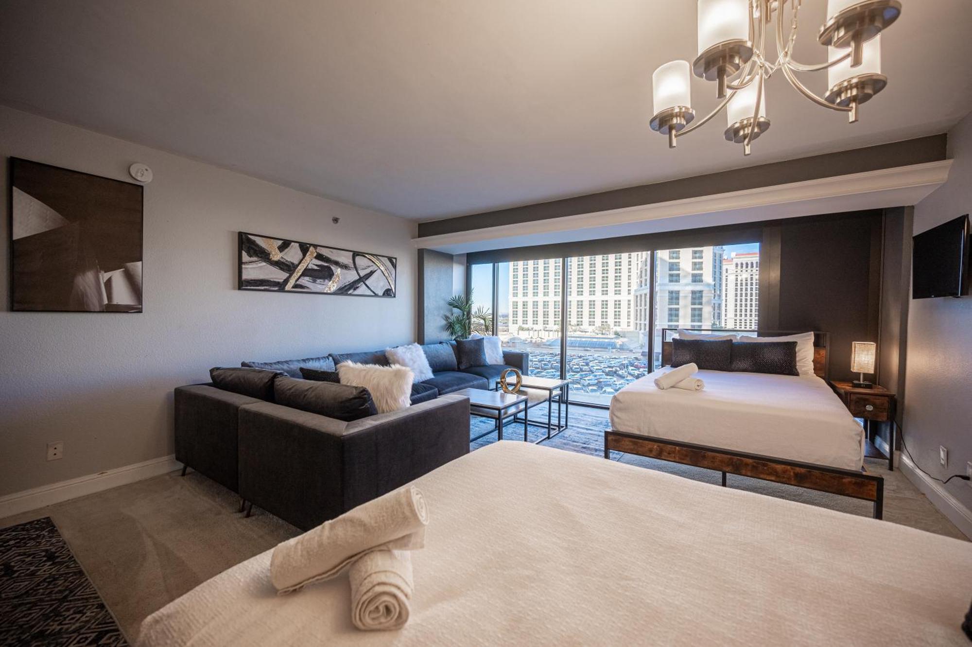 לאס וגאס Iconic Vegas Views - 6 Comfy Beds, No Resort Fees, Center Strip! מראה חיצוני תמונה
